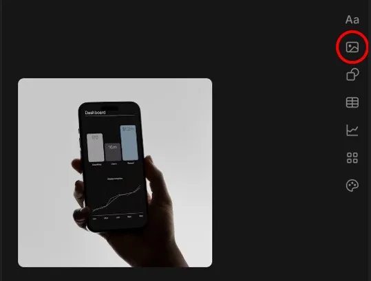 Panel nástrojov Tome App so zvýraznenou ikonou na vkladanie médií